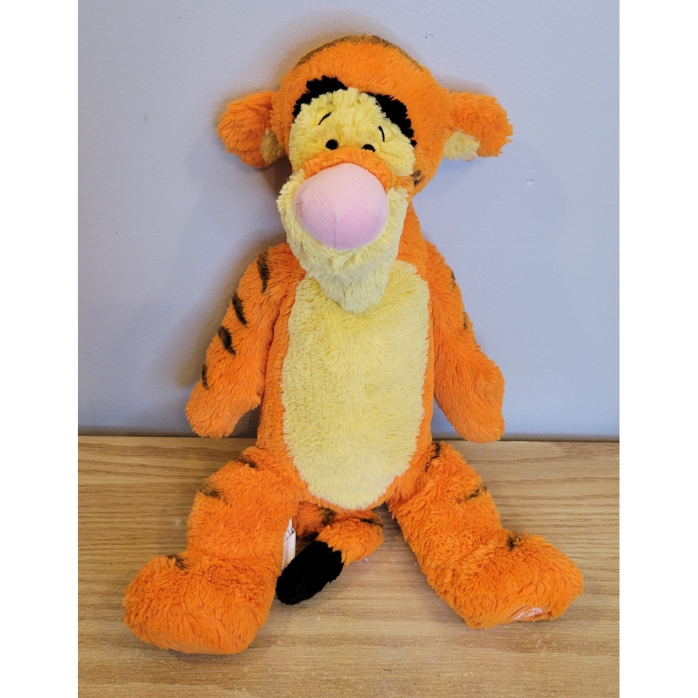 Disney Store Exclusive Tigger Plush 18" Winnie The Pooh 2012 Bouncy Tail Plush